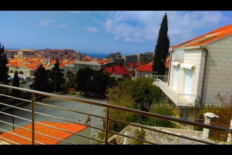 House with a beautiful view of Dubrovnik, for sale