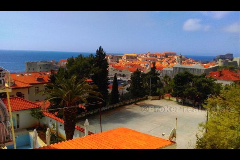 House with a beautiful view of Dubrovnik, for sale
