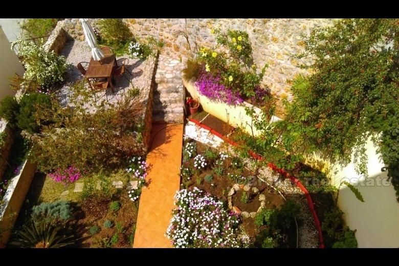 House with a beautiful view of Dubrovnik, for sale