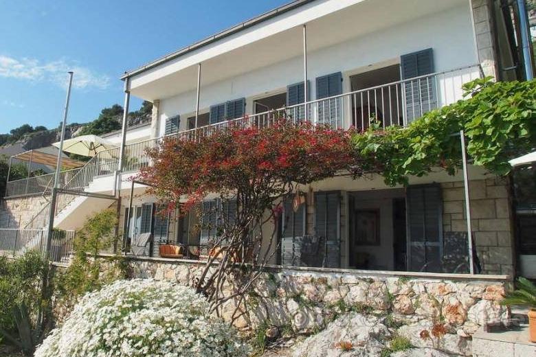 Villa with private mooring