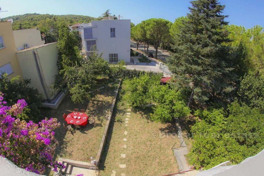 Detached villa, for sale and for rent