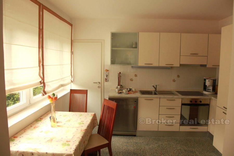 Detached villa, for sale and for rent