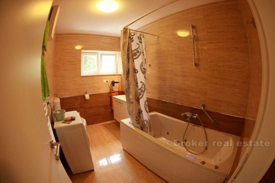 Detached villa, for sale and for rent