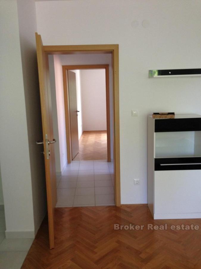 Appartement avec vue sur la mer, à vendre