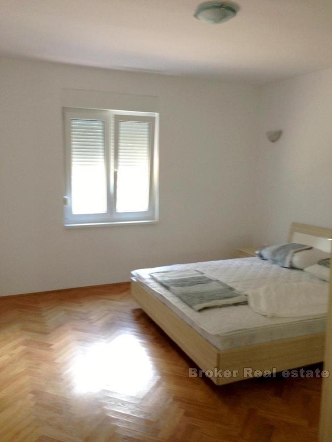 Appartement avec vue sur la mer, à vendre