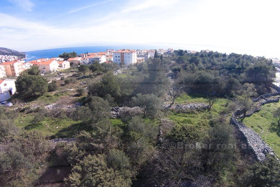 Terreno edificabile di 3200 m2, in vendita