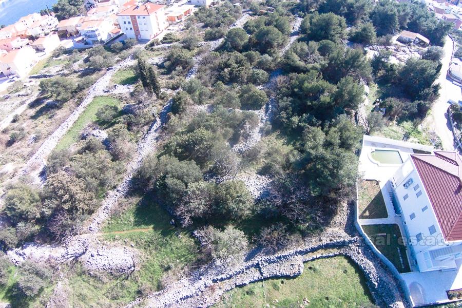 Terreno edificabile di 3200 m2, in vendita
