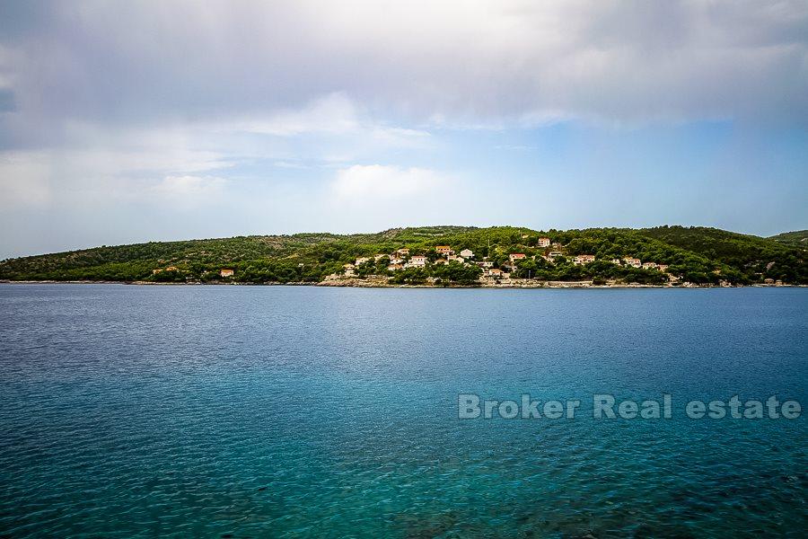 Agricultural land by the sea, for sale