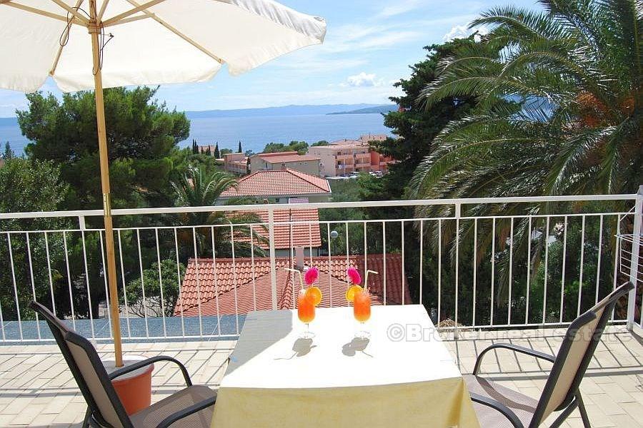 Apartment house, for sale