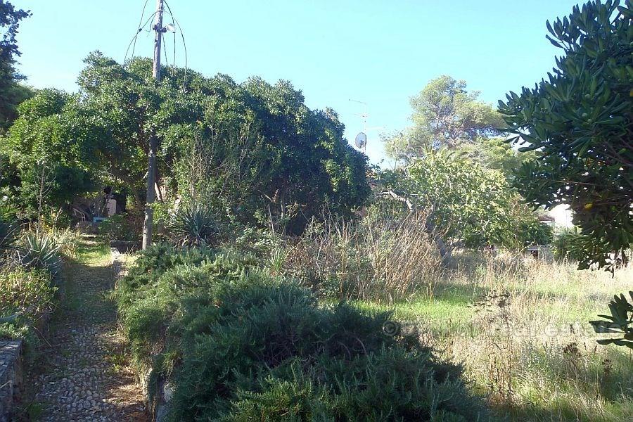 Building land, for sale
