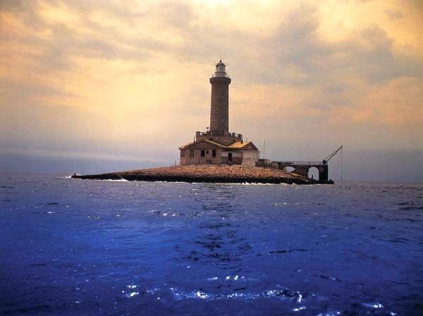 Croatian lighthouses for rent – rent lighthouse
