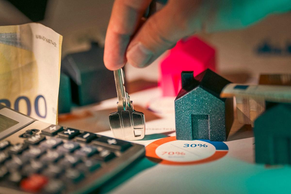 What Is a Deposit and How Does It Work When Buying Real Estate?