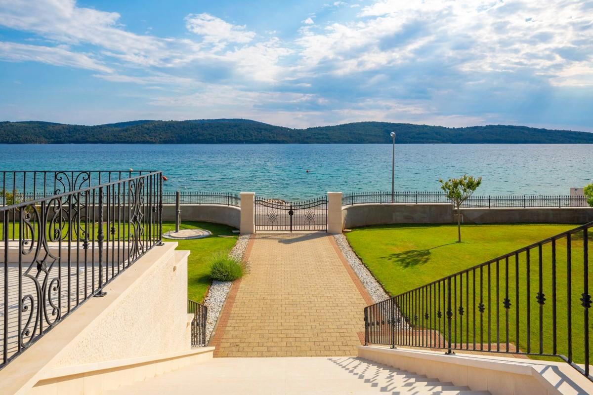 Acheter une propriété en première ligne de mer en Croatie : Ce que vous devez savoir avant d’investir