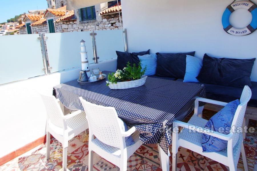 Apartment first row to the sea