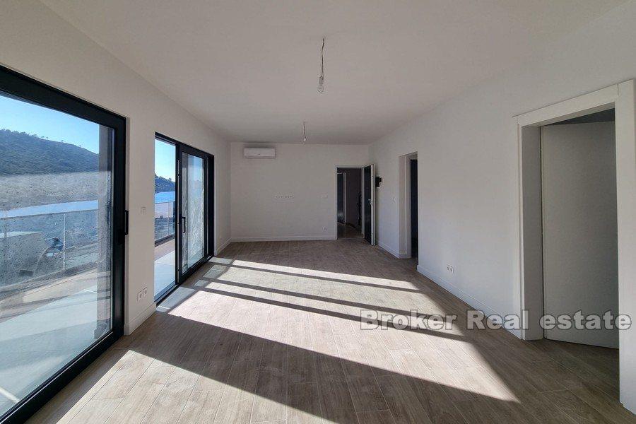 Apartment in the first row to the sea