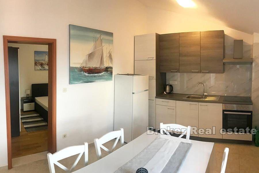 Three bedroom apartment with sea view