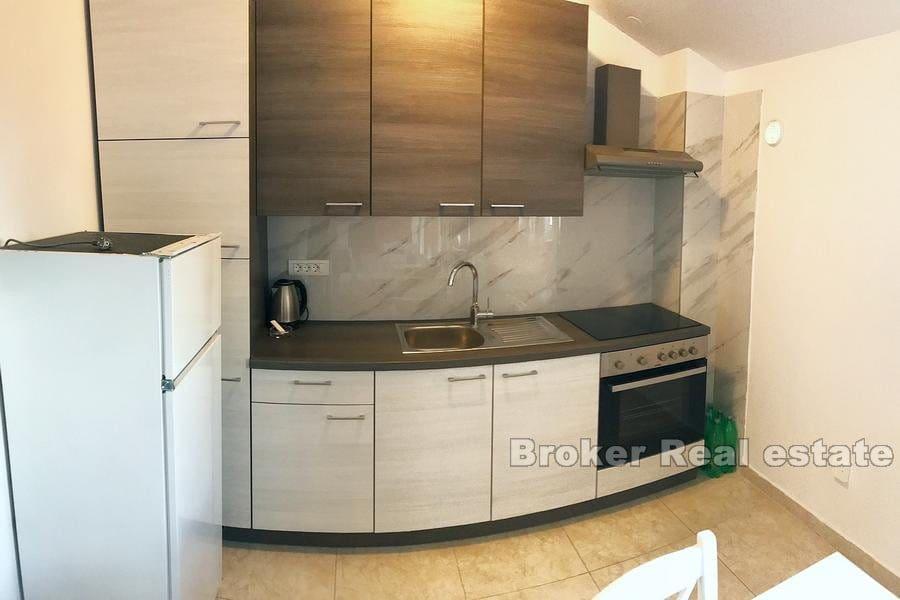 Three bedroom apartment with sea view