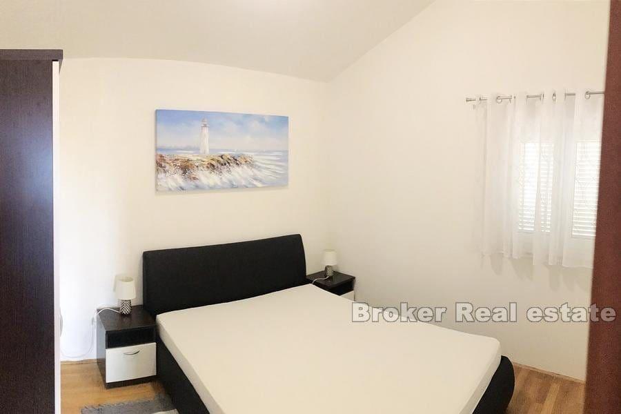 Three bedroom apartment with sea view