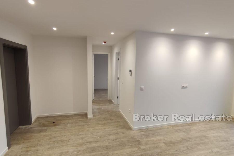 Tvårumslägenheter i nybyggnad med pool