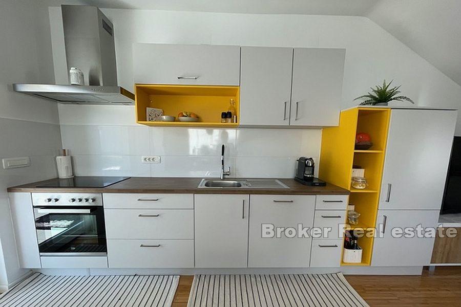 Dwupoziomowy apartament z widokiem na morze
