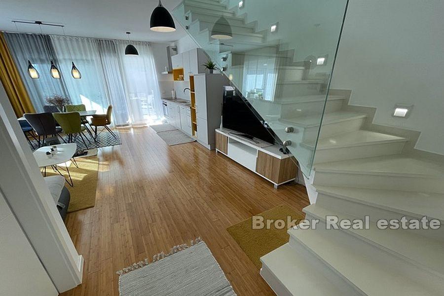 Dvoetažni apartman s pogledom na more