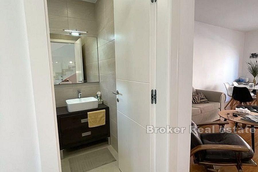 Apartment with sea view