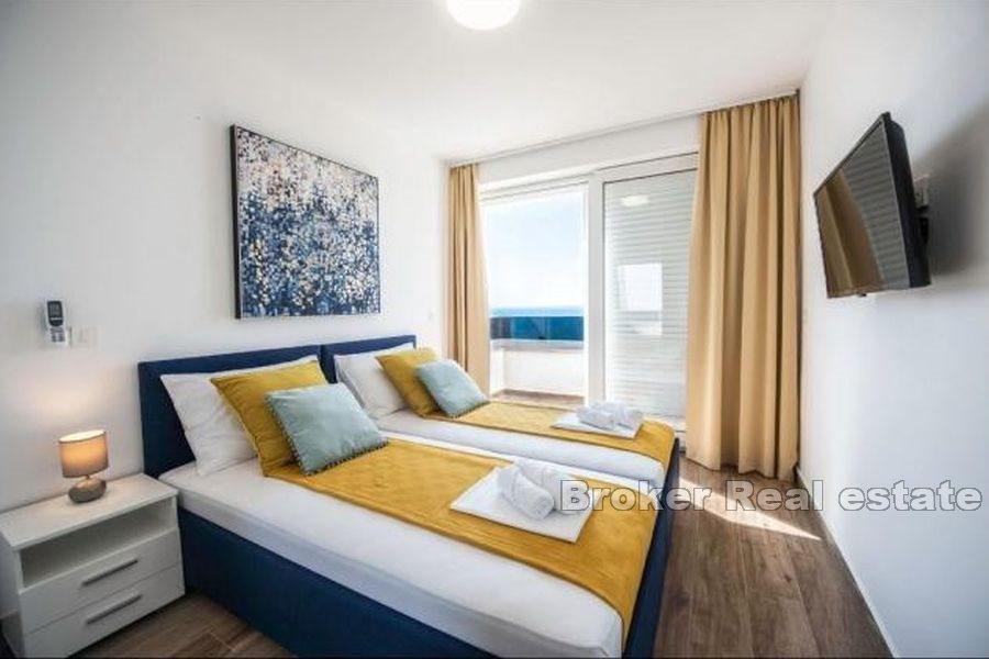 Villa avec piscine et vue mer