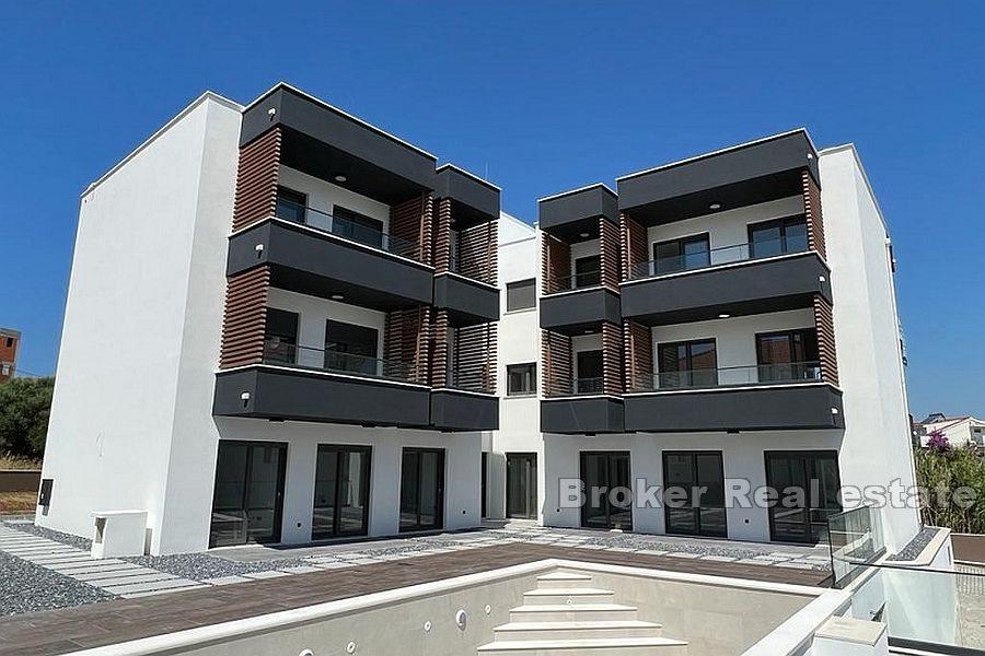One bedroom apartment with pool