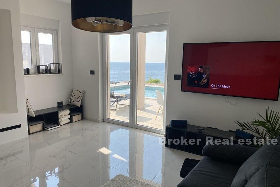 Villa de luxe avec piscine et vue mer