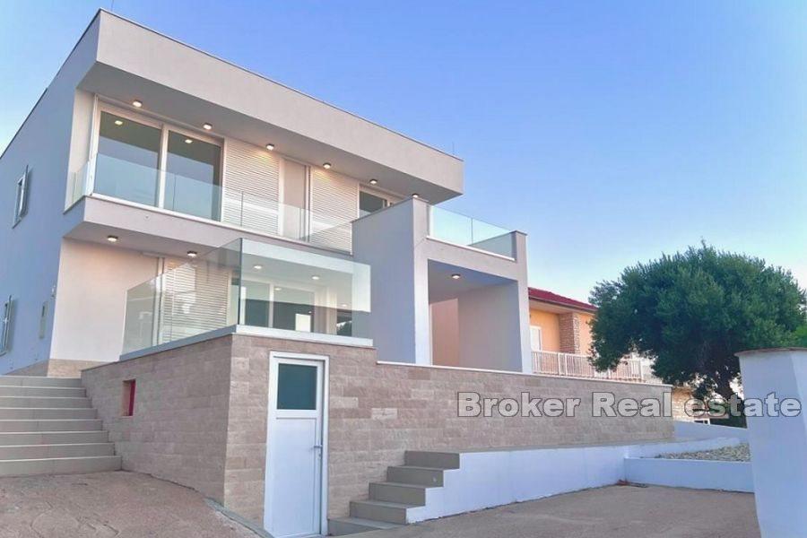 Eine Villa mit wunderschönem Blick auf das Meer