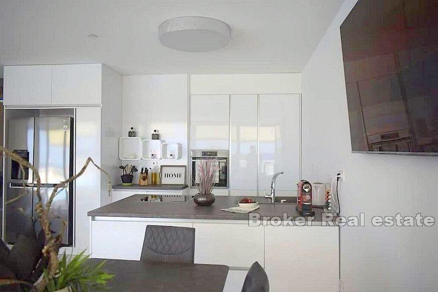 Haus mit freiem Blick auf das Meer