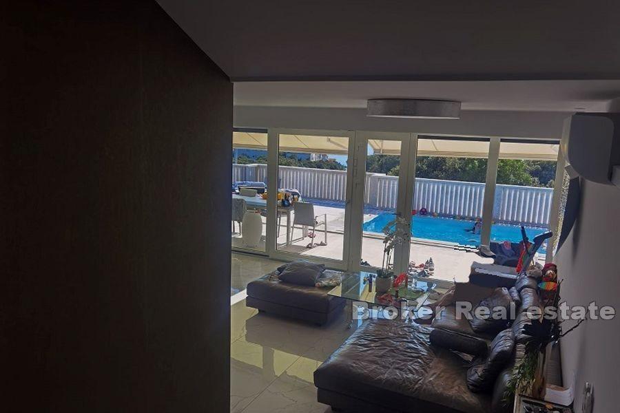 Haus mit freiem Blick auf das Meer