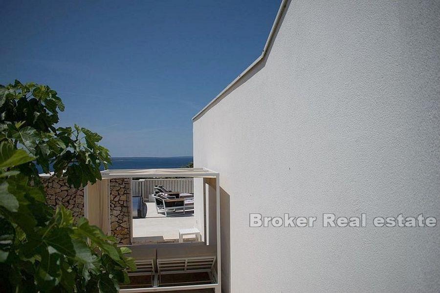 House with an open view of the sea