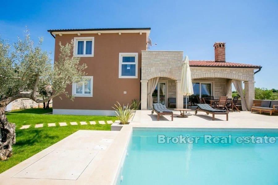 Einfamilienhaus mit Pool