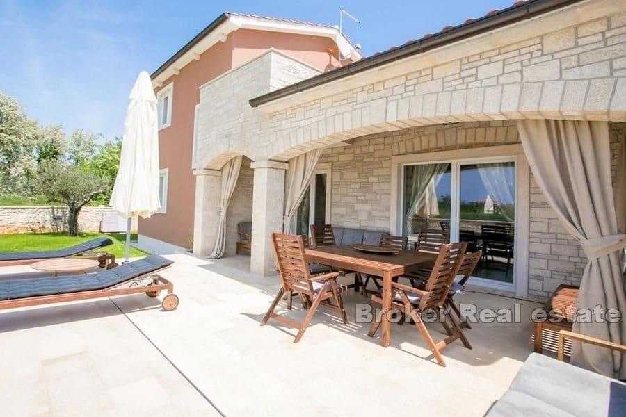 Einfamilienhaus mit Pool