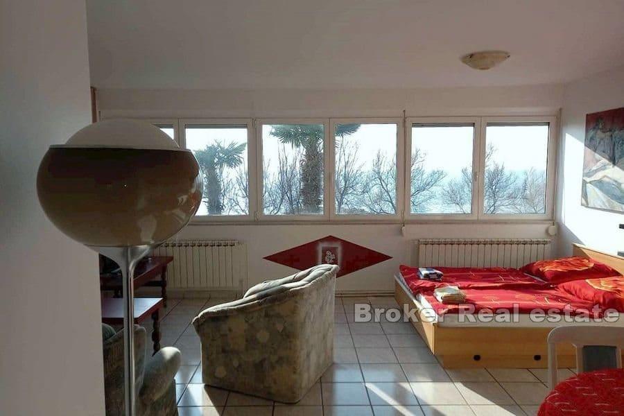 Hyreshus första raden till havet