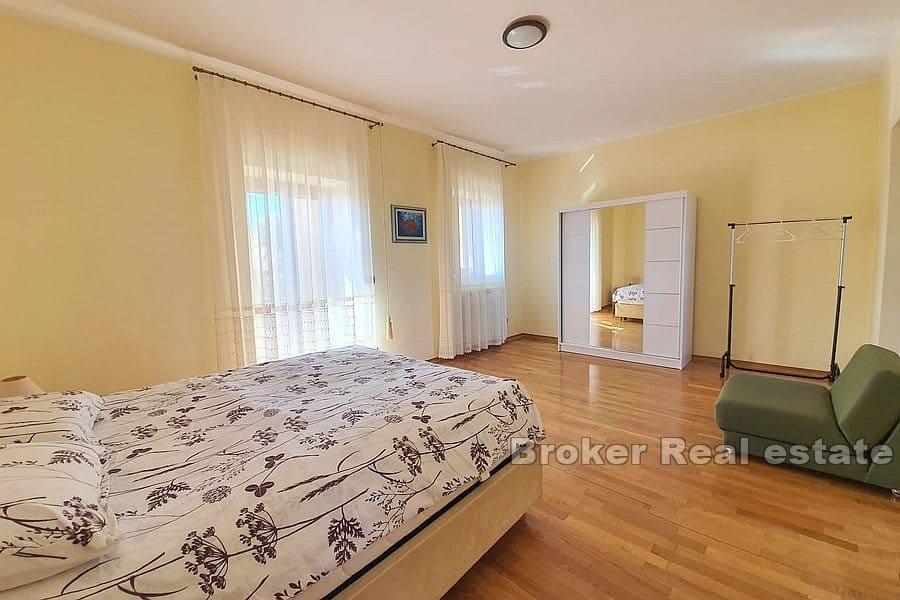 Casa familiare in una posizione tranquilla