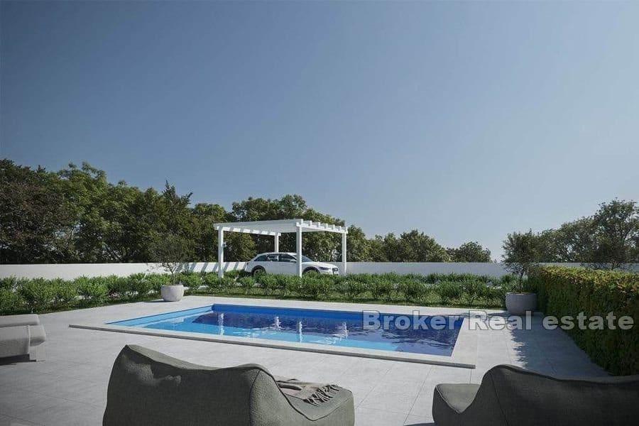 Doppelhaushälfte mit Pool