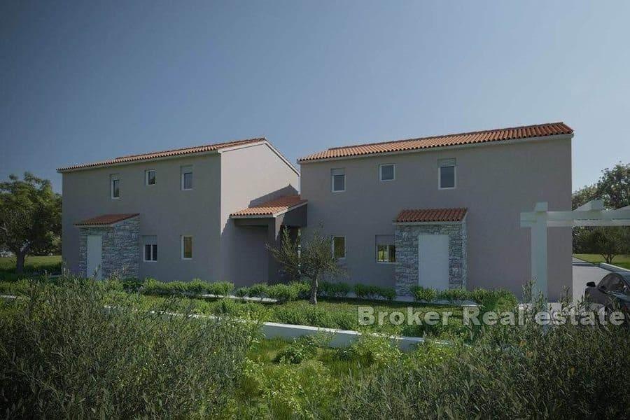 Doppelhaushälfte mit Pool