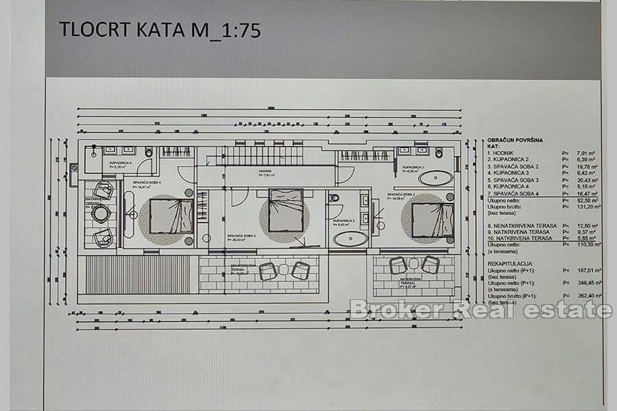 Villa with pool and sea view