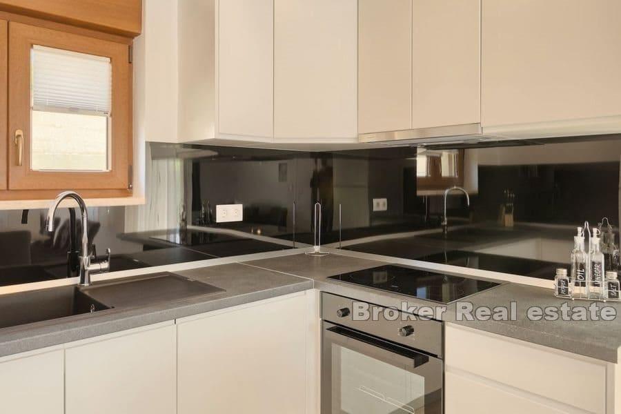 Casa in pietra con piscina