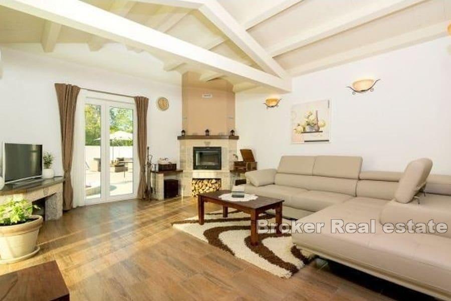 Lyxig villa med pool