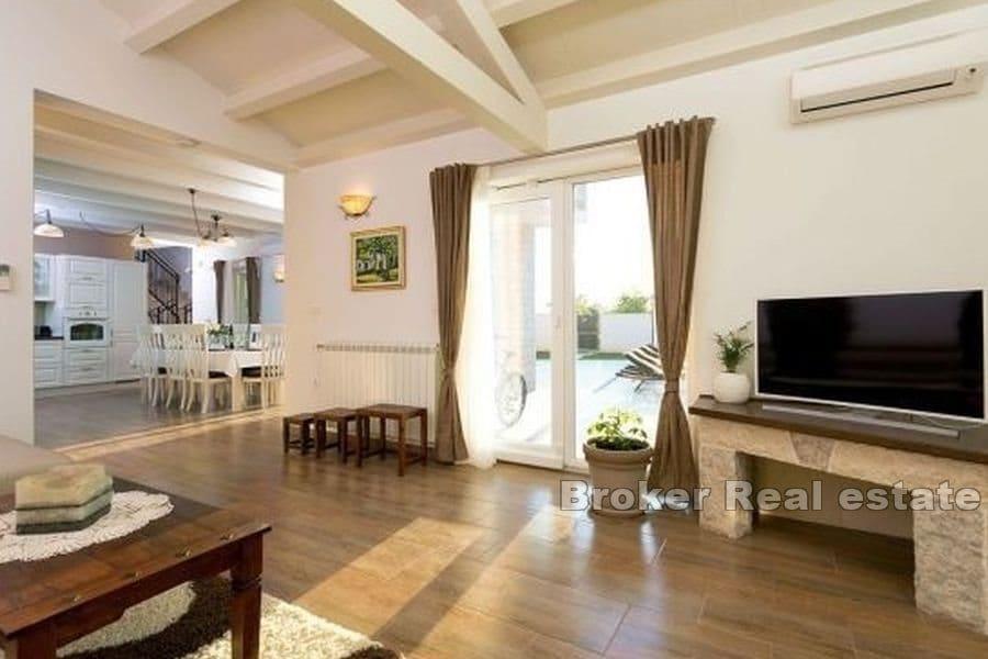 Lyxig villa med pool