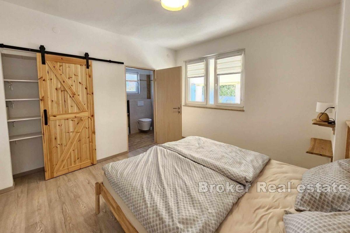 Obiteljska kuća sa bazenom