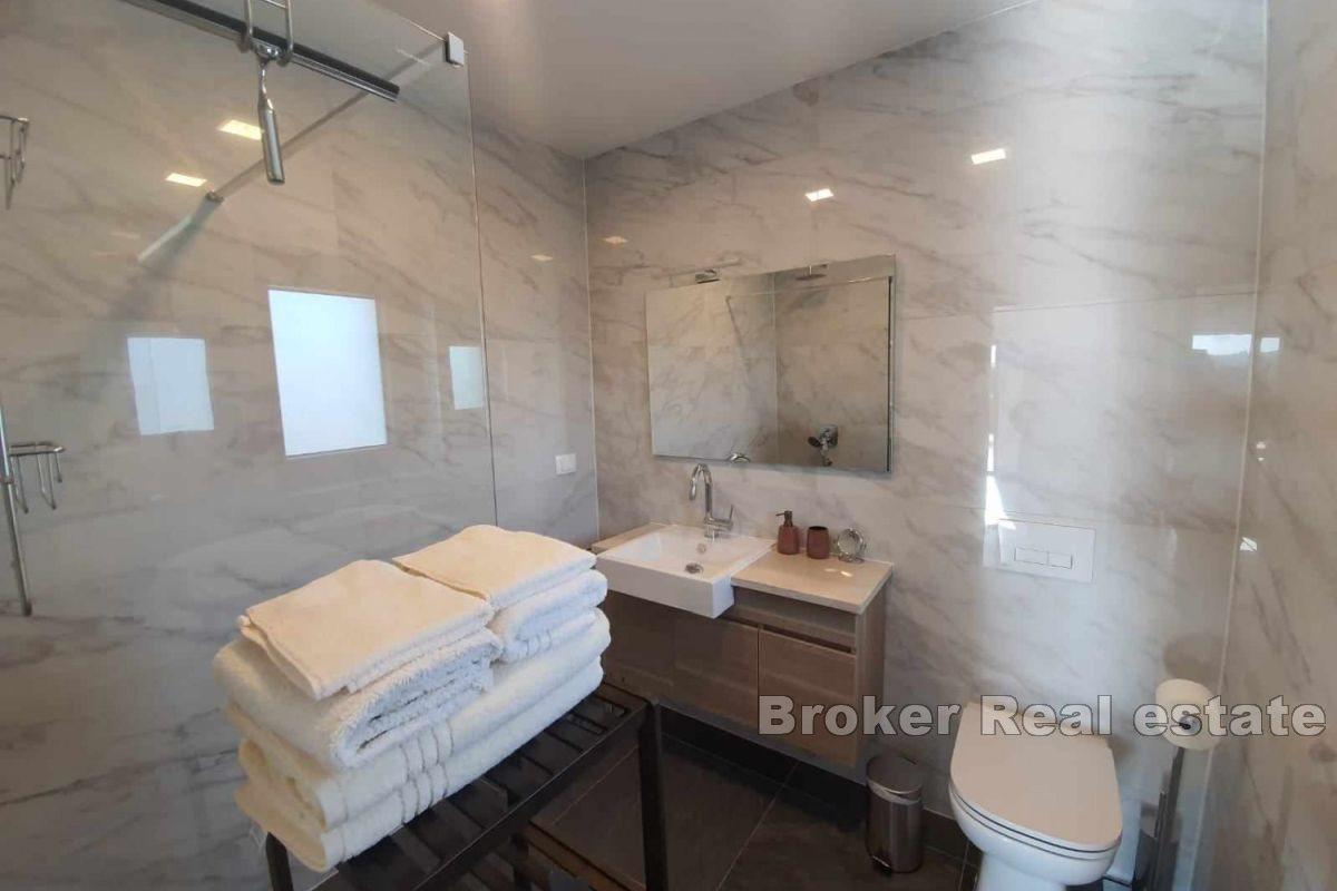 Charming detached house with swimming pool