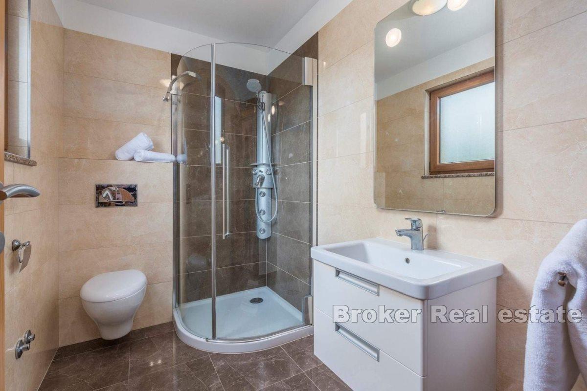 Une belle maison individuelle dans un environnement calme