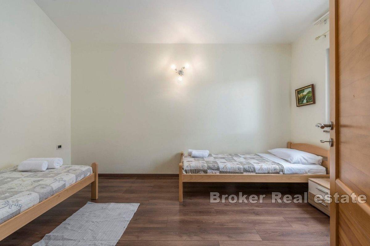 Une belle maison individuelle dans un environnement calme