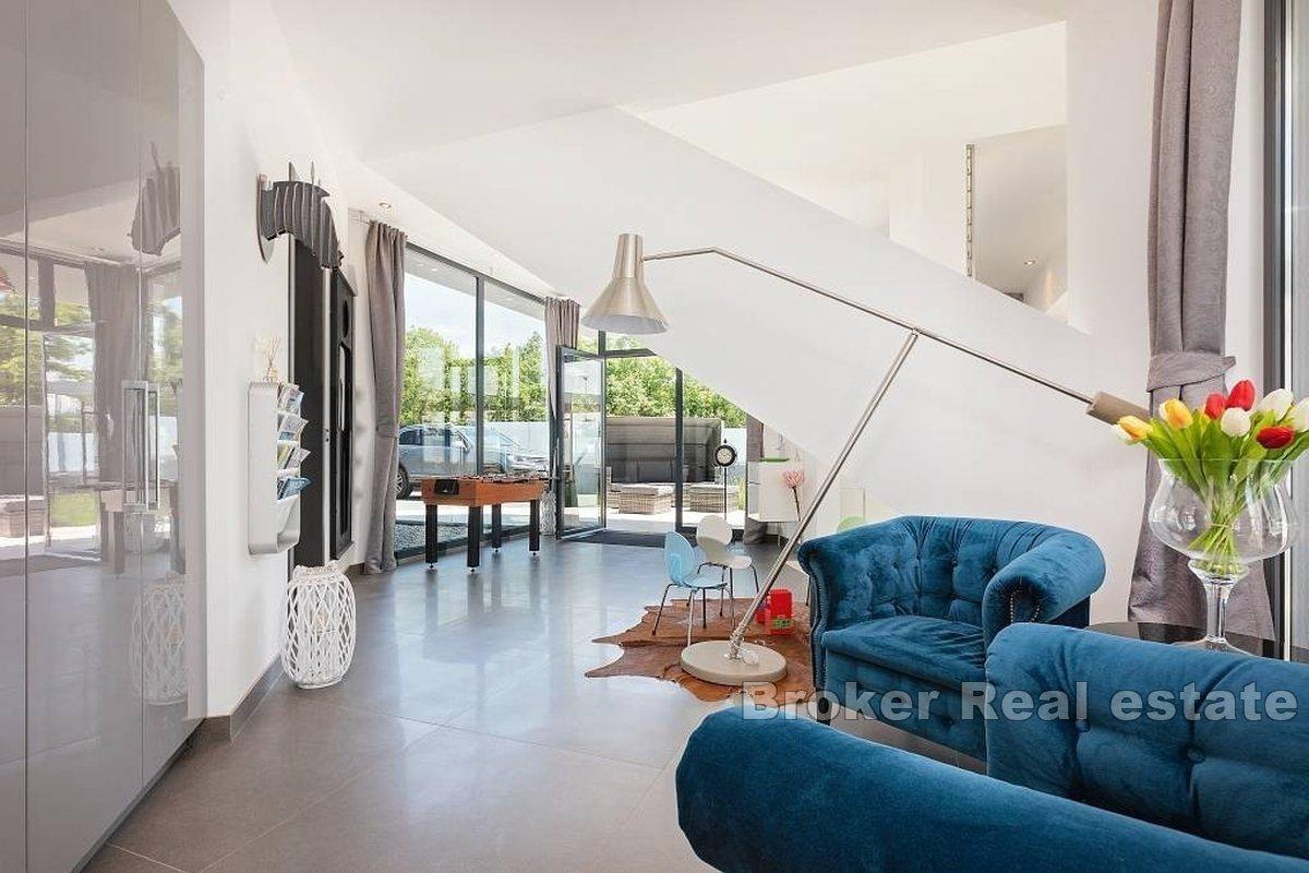 Modern villa with swimming pool near Poreč