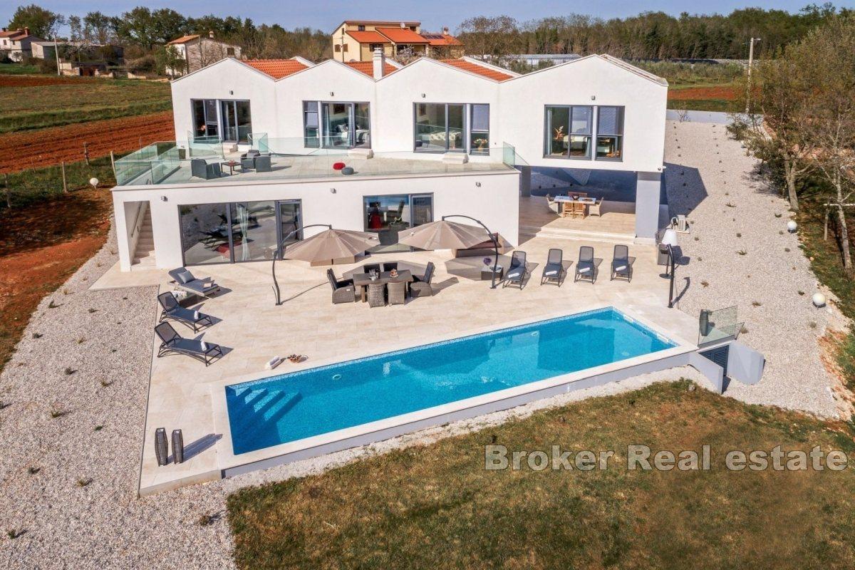Moderní vila s bazénem