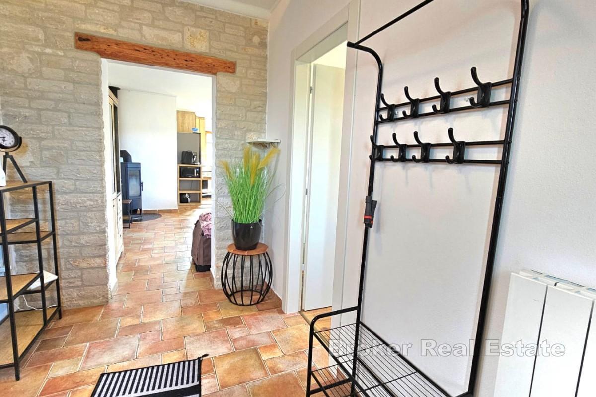 Casa con piscina in una zona tranquilla dell'Istria centrale